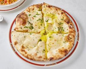 チーズナン Cheese Naan