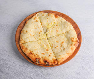 チーズナン Cheese Naan