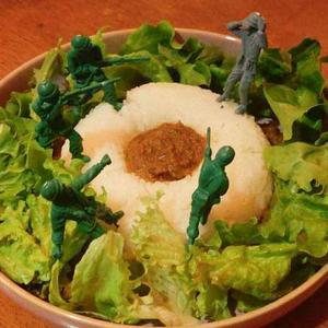 じっくり煮込んだ自家製牛すじカレー Homemade beef tendon curry