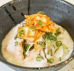 【ピリ辛】スタミナ豚キムチ出汁とろろ丼【spicy】Stamina pork kimchi soup stock tororo bowl