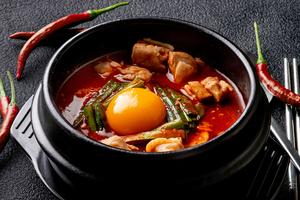 韓国カルビ丼とスンドゥブ 洞山 鶏もも旨辛ヤンニョムスンドゥブ