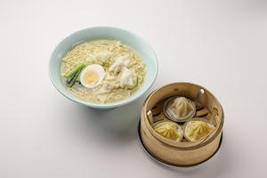 夜市の蒸し小籠包3個+塩海老雲呑麺