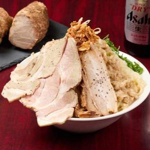 当店二番人気【レアチャーシュー一枚追加】豚骨爆盛り汁なしラーメン