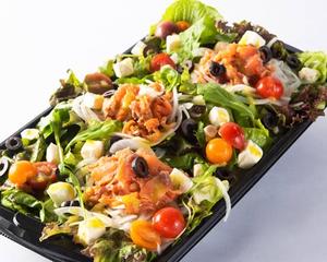 パーティーサラダ(サーモンクリームチーズのケールサラダ)Party salad (salmon cream cheese kale salad)