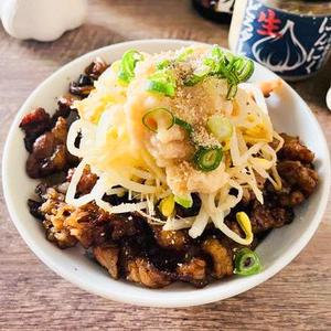 二郎系にんにく焼肉丼