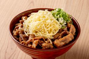 チーズ牛カルビ丼