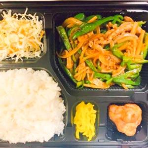 青椒肉定食(チンジョオロースー)