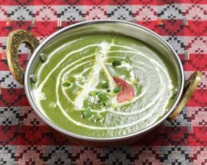 【人気No.3】 ほうれん草チキン Saag Chicken