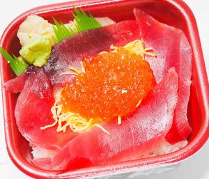 丼丸 マグロイクラ丼