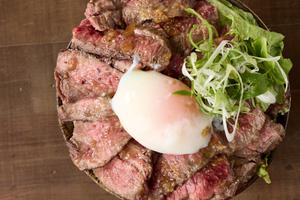 温玉ハラミステーキ丼(100g) Soft-Boiled Egg Harami Steak Bowl