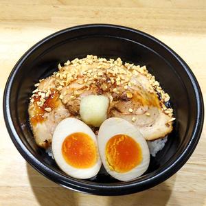 背徳感のフライドガーリック炙り豚丼