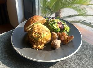 アボカドチーズバーガー AVOCADO CHEESEBURGER