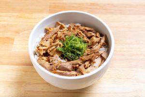 炙り肉飯