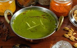 ホウレン草チキンカレー Spinach ＆ Chicken Curry