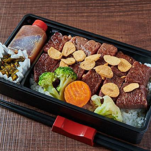 和牛ももステーキ重