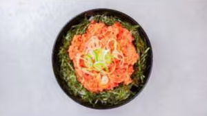 当店人気メニューコンボセット(「俺のさけとろ丼10%増量」、「唐揚げ5個」)