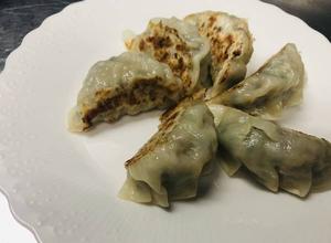 焼き餃子6個 Fries Dumplings 6 pieces