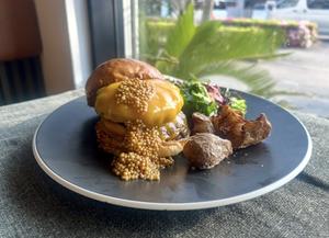 チーズバーガー CHEESEBURGER