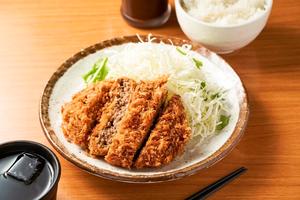 メンチカツ弁当