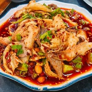 牛ハチノスと牛タンのピリ辛和え(夫妻肺片)