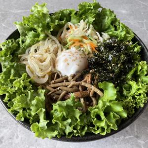 【韓国海苔まみれ】ナムル5種ビビンバ Bibimbap with 5 kinds of namul covered with Korean seaweed