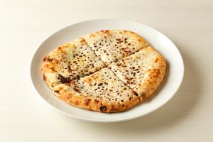チーズチョコナン Cheese Chocolate Naan