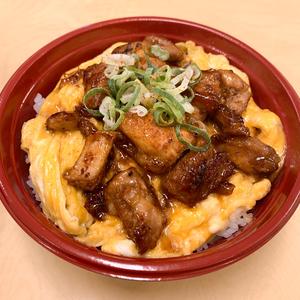 鉄板丼屋ドンテツの鉄板の焼き鳥丼タレ