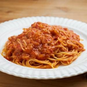 トマトとにんにくのパスタ