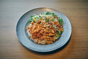 チリチーズチキンタコライス
