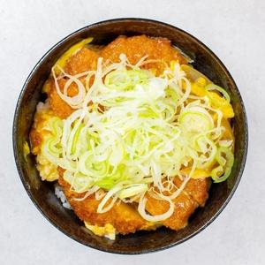 ねぎ盛りヒレカツ丼