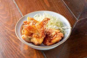 鶏の唐揚げ(3個)