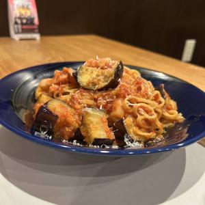 なすとベーコンのトマトソースパスタ