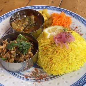 出汁チキンカレー＆春菊と納豆キーマ
