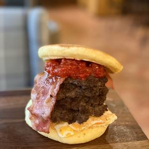ダブルパテバーガー(パンケーキ風)