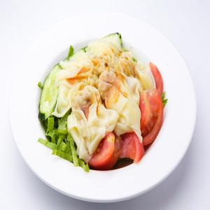 ワンタンサラダ(云沙拉)