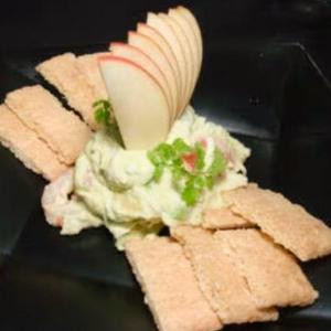 エビとポテトのアボカドサラダ