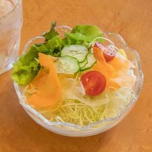 上等カレー サラダ