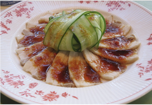 豚バラ肉とにんにくソースかけ