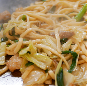 兵庫佐用ホルモン焼きうどん 1人前