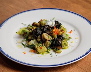 Escargot et champignons en bordelaise エスカルゴとキノコのボルドレーズ