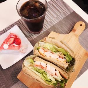 低糖質サンドセット(ドリンク・チーズケーキ付)