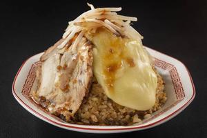 【不死身のローブ】 とろ～りチーズがけ納豆豚チャーハン