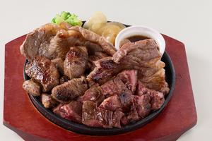 贅沢4種ステーキコンボ Steak Combo