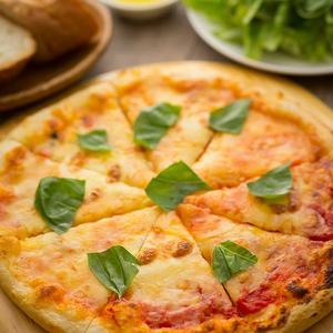 ピッツァマルゲリータ Pizza Margherita