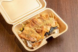 特製！！豚カルビ焼肉のり弁