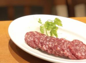馬肉入りサラミ