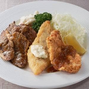 Cセット(牛ロース、白身フライ、ひれかつ)
