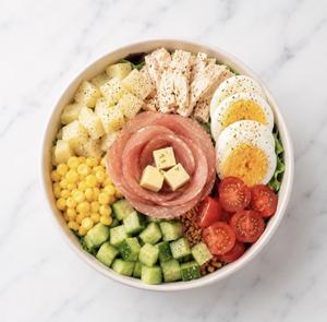 10品目の野菜たっぷり満足サラダボウル