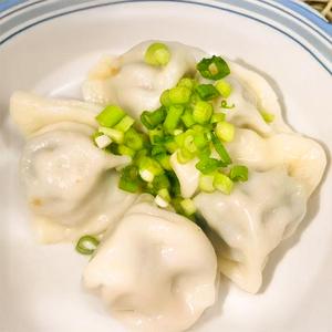 肉ニラ水餃子