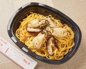 牡蠣入りガーリック風パスタ